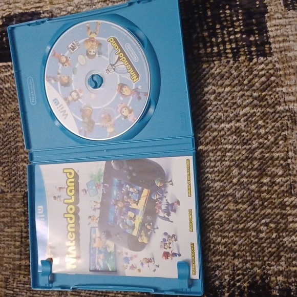 4/$80 WiiU Nintendo Land - Video Game - Picture 3 of 6